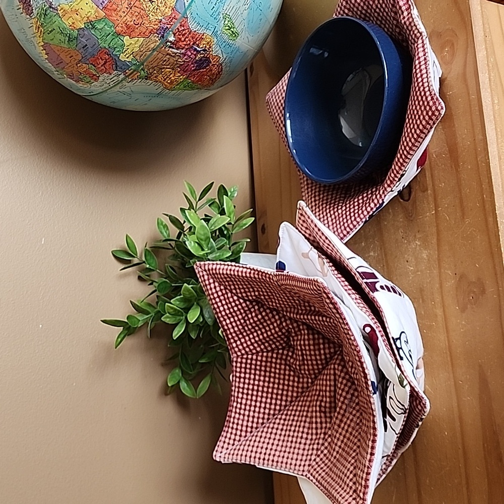 4 Bowl Huggers Handmade Reversible Soup Cozies